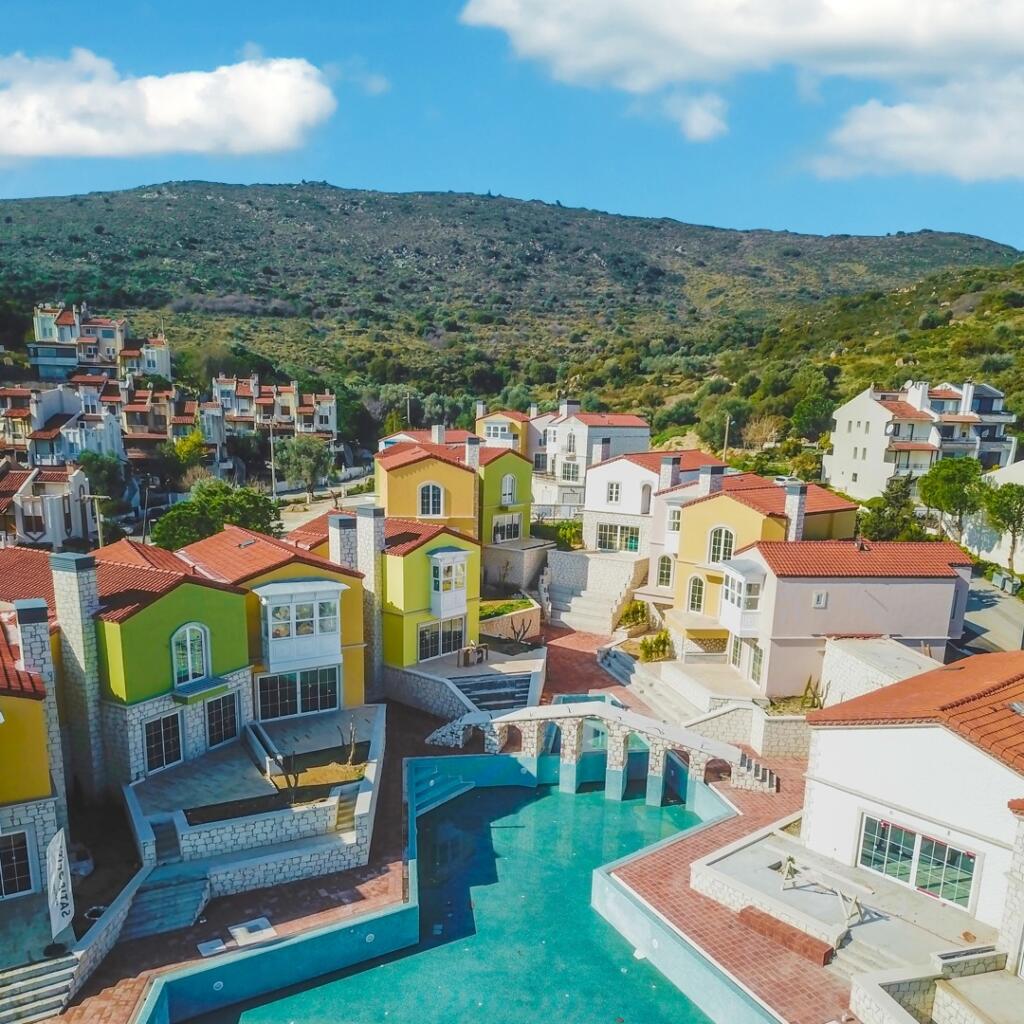 XL MİMARLIK+MÜHENDİSLİK NEA VOURLA KONUT SİTESİ’Nİ TASARLADI