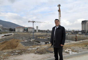 DEV PROJE HIZLA YÜKSELİYOR