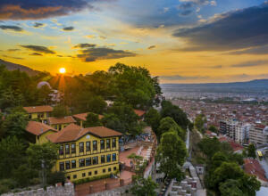 BURSA’NIN BULUŞMA NOKTASI YENİLENDİ
