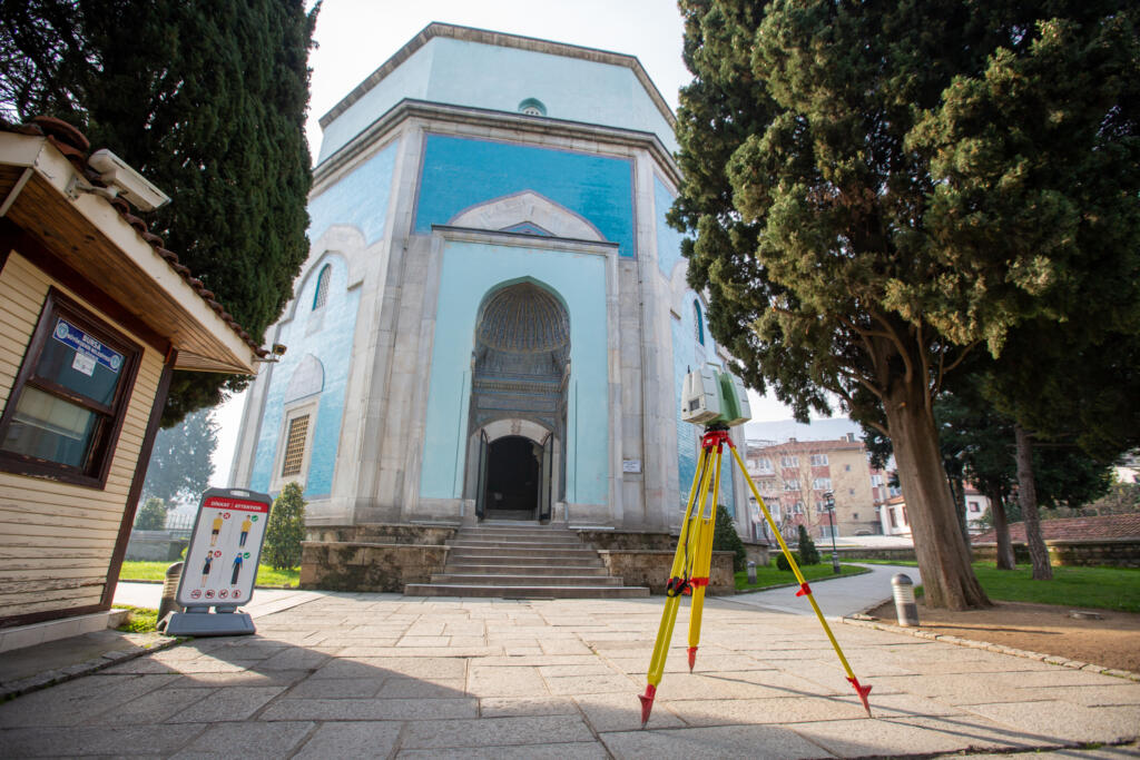 Bursa tarihine lazerli koruma