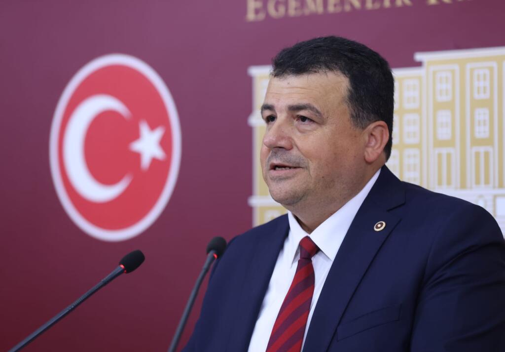 ÖZTÜRK BAKANLIĞA SORDU: BURSA’DA OKULLAR DEPREME DAYANIKLI MI?