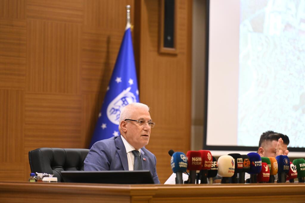 “Bursalıların menfaatleri bizim birinci önceliğimizdir.”