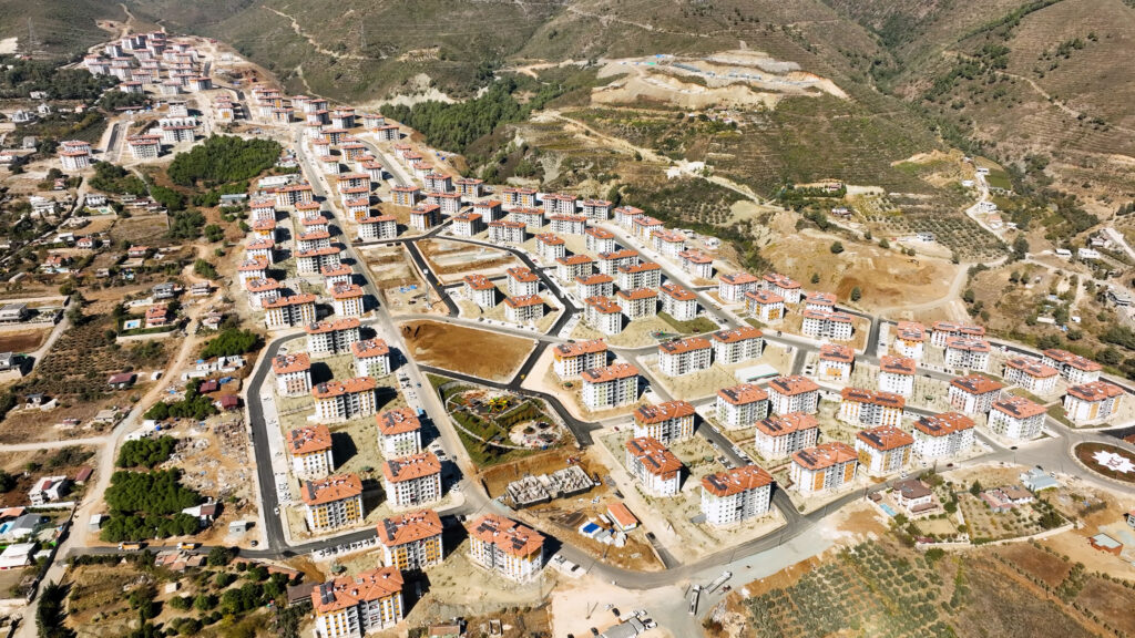Gülderen’de 2 bin 681 konutun yapımı tamamlandı