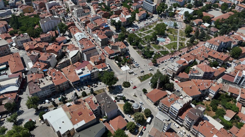 Heykel Kavşağı’na modern dokunuş