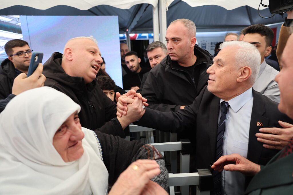 Başkan Mustafa Bozbey : Kimse hizmet aşkımızı engelleyemez